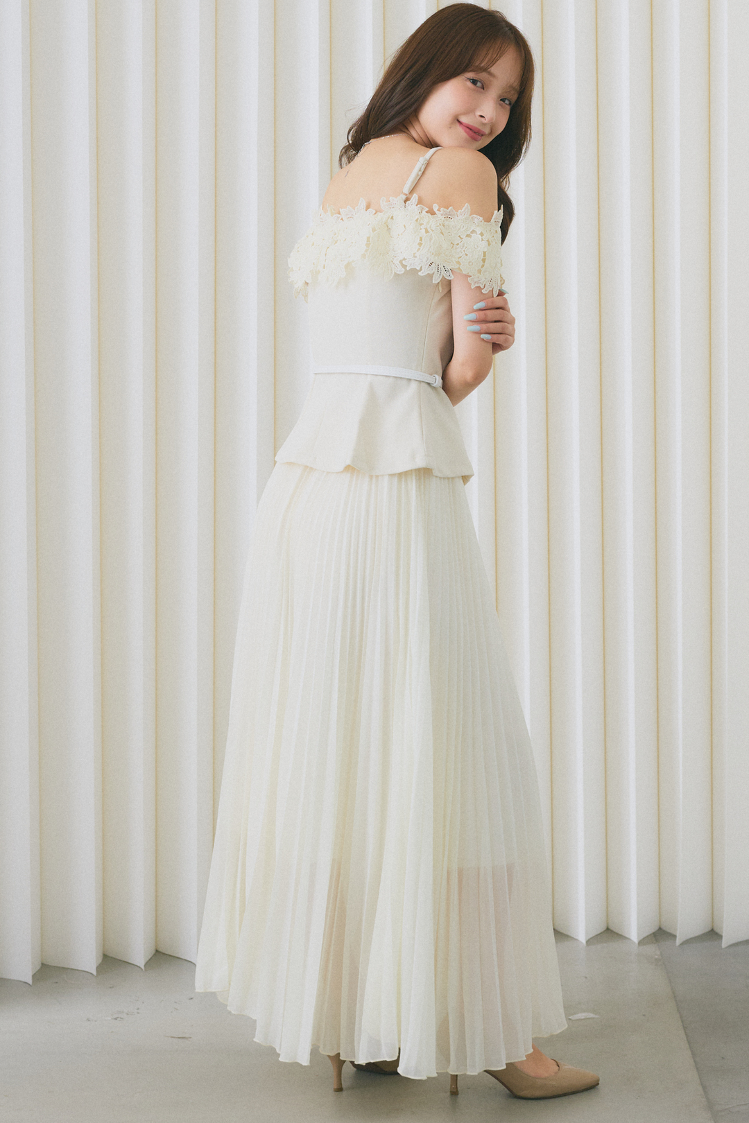 オフショルレースペプラムトップス×プリーツスカートセットアップ(2点セット)