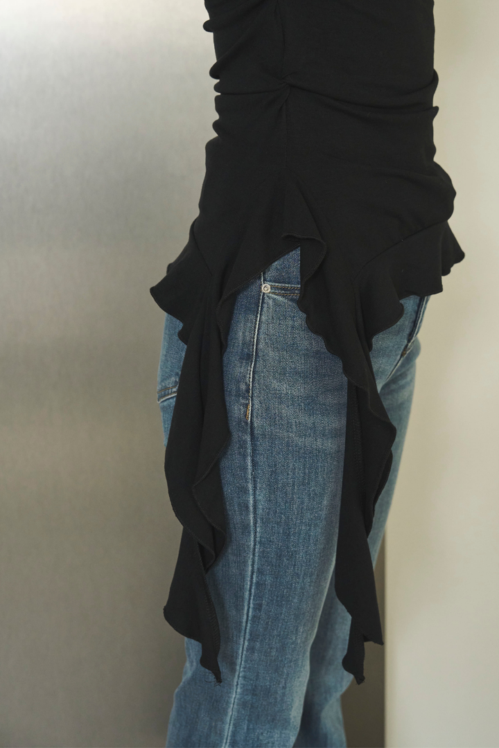 アシンメトリードレープTシャツ