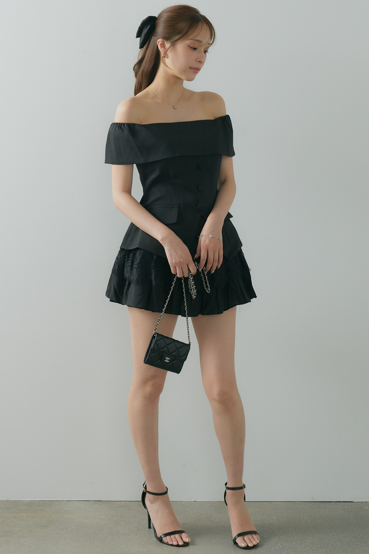 オフショル美シルエットトップス×レースミニスカート