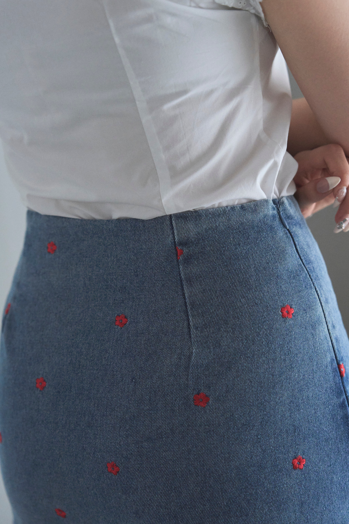 フラワー刺繍デニムミニスカート