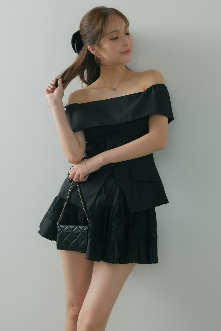 オフショル美シルエットトップス×レースミニスカート