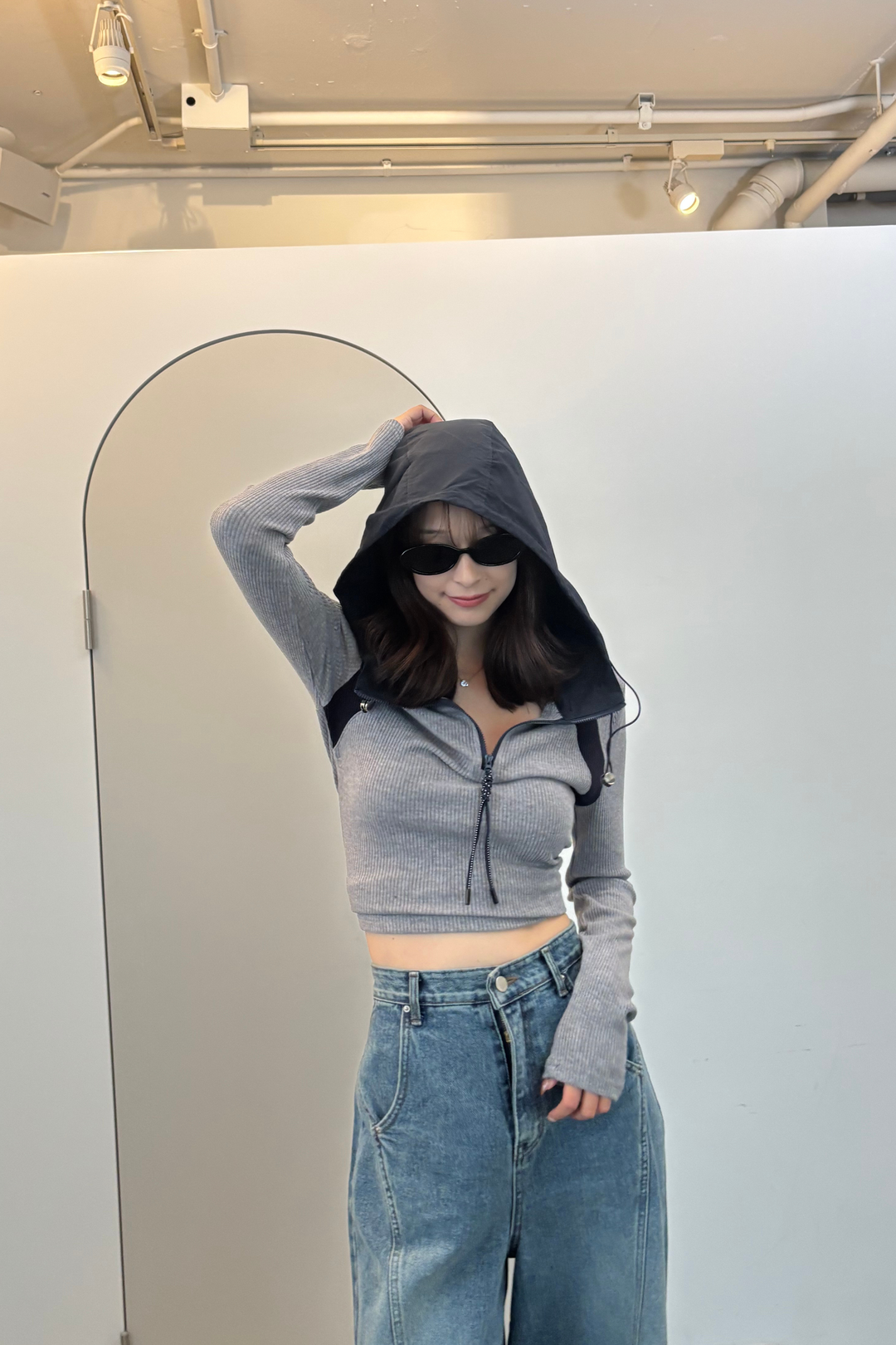 スポーティバイカラートップス