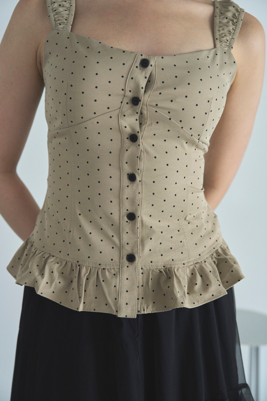 ヘムフリルドットビスチェ