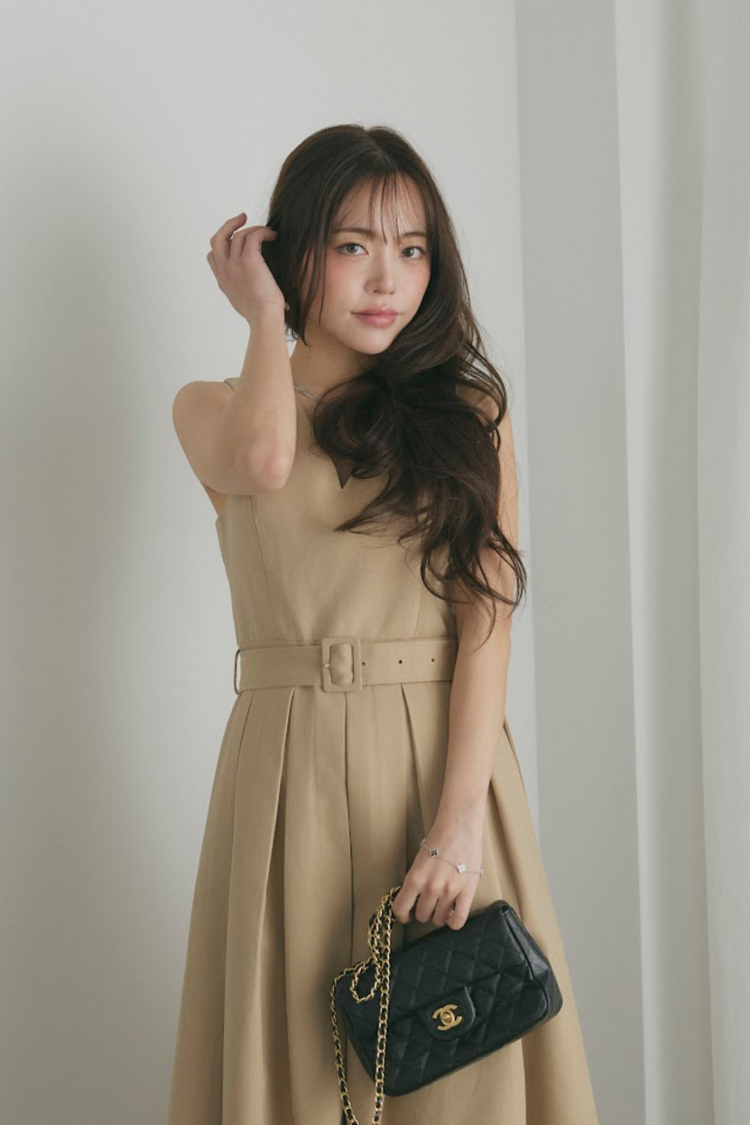 トレンチコート＆Vネックノースリーブワンピセットアップ