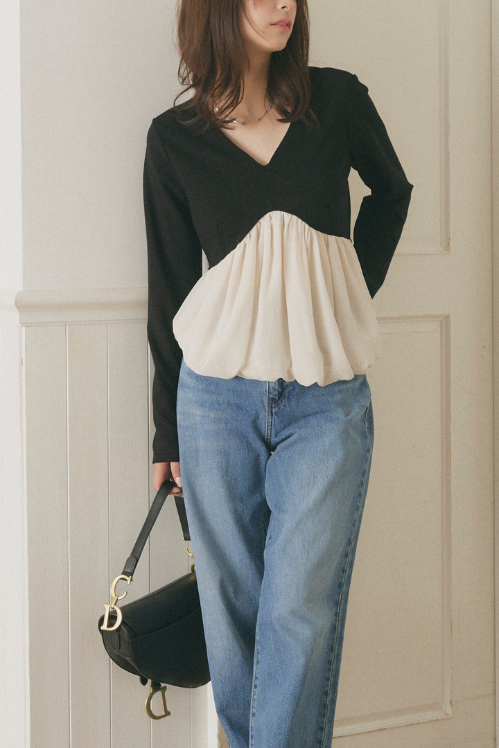 Vネックペプラムフレアトップス