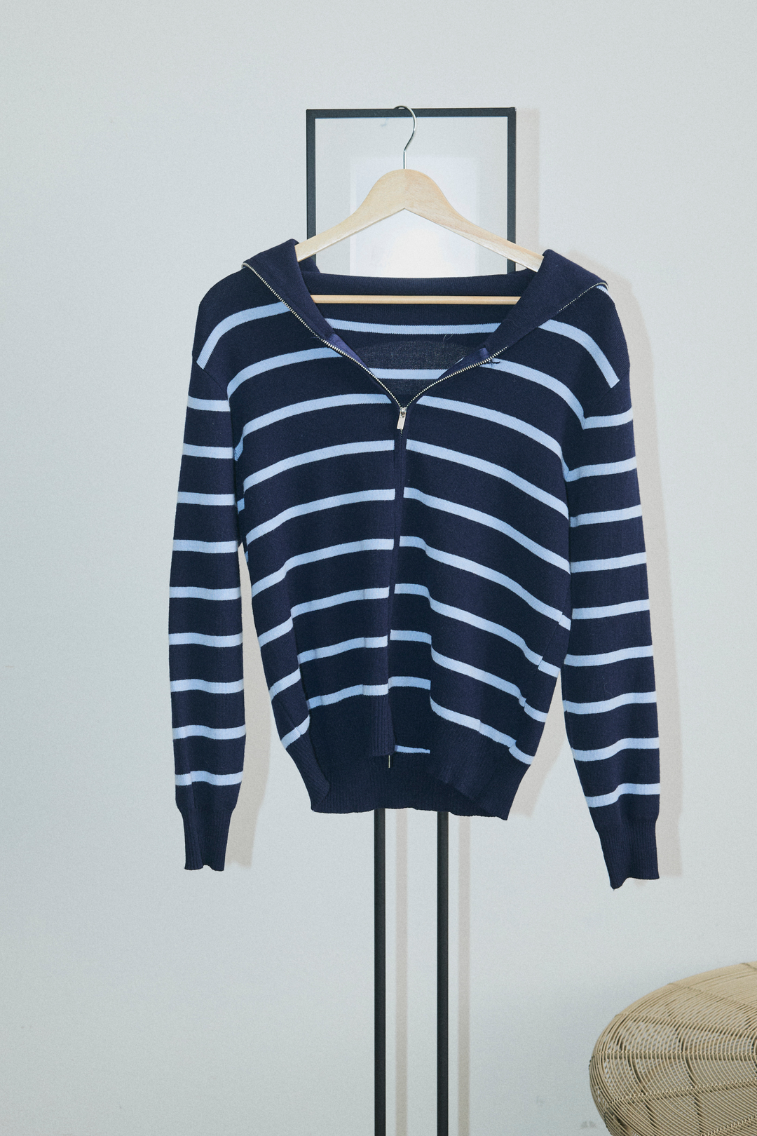 ボーダージップアップニット