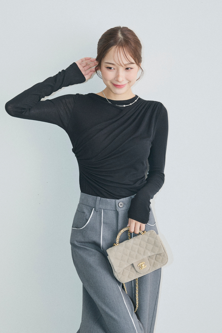 ドレープトップス