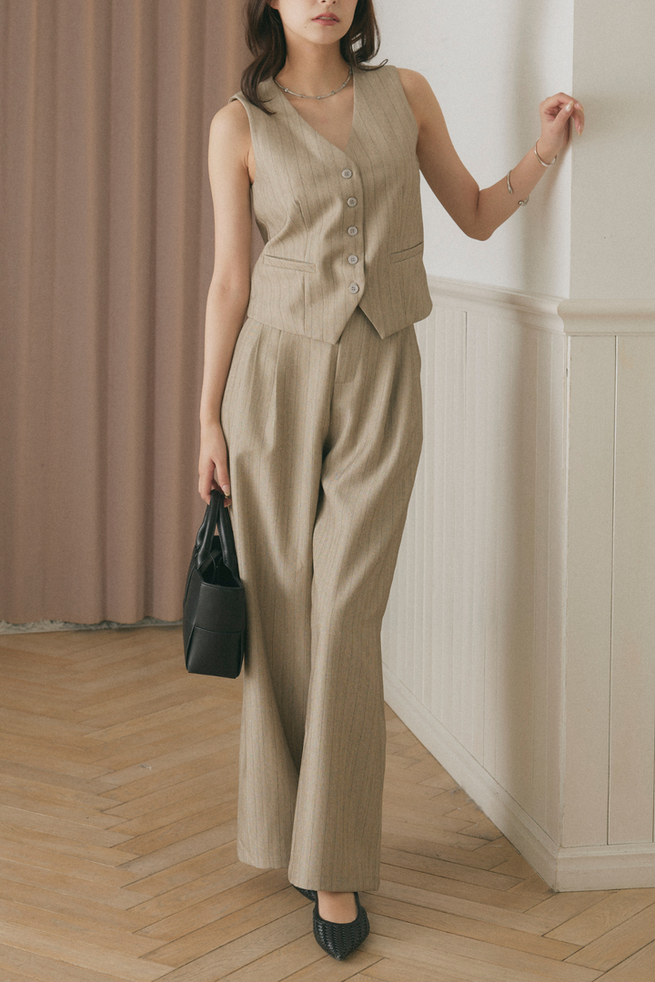 ピンストライプ ジレ＆ワイドパンツセットアップ
