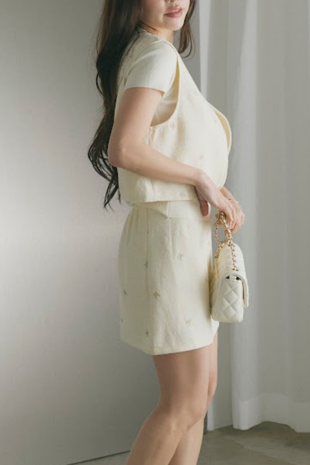 ジレセットアップ ＆ コンパクトTシャツ（ポーチ付）4点SET