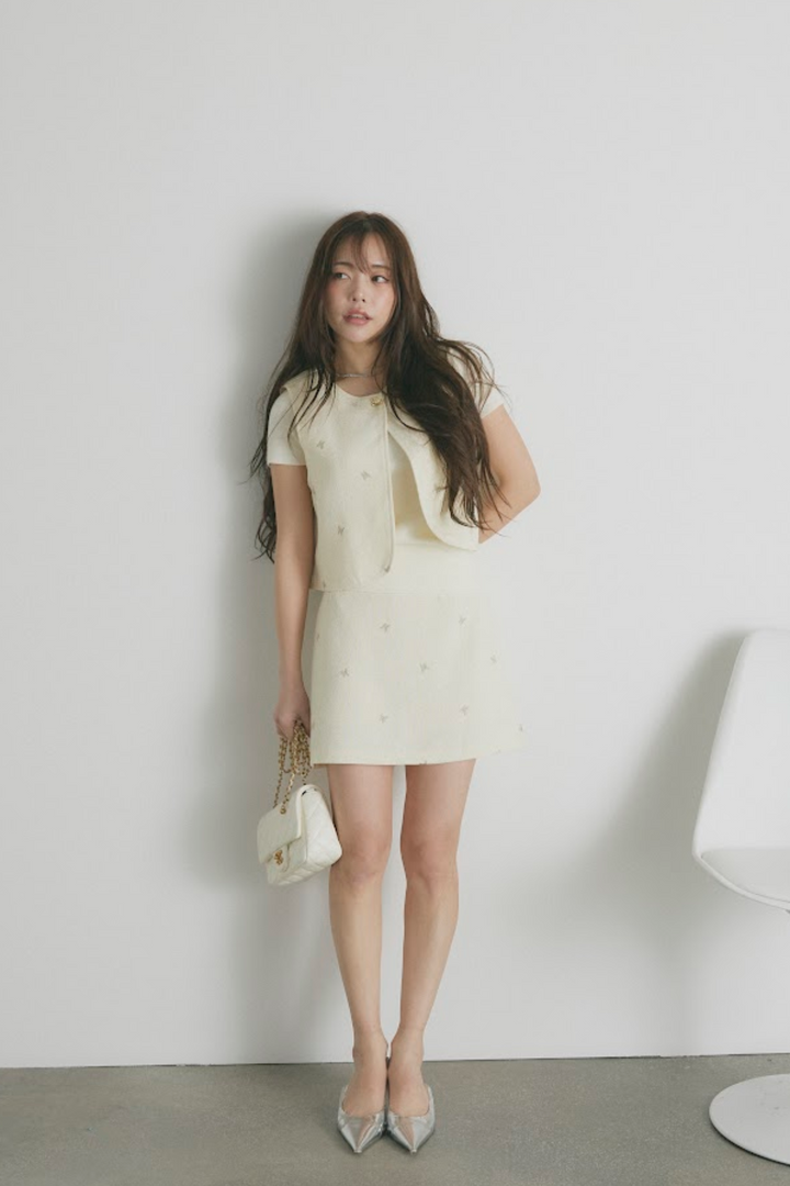 ジレセットアップ ＆ コンパクトTシャツ（ポーチ付）4点SET