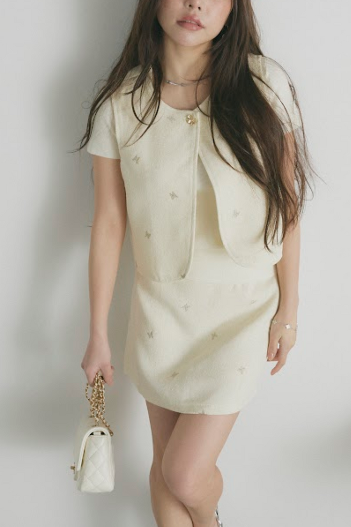 ジレセットアップ ＆ コンパクトTシャツ（ポーチ付）4点SET