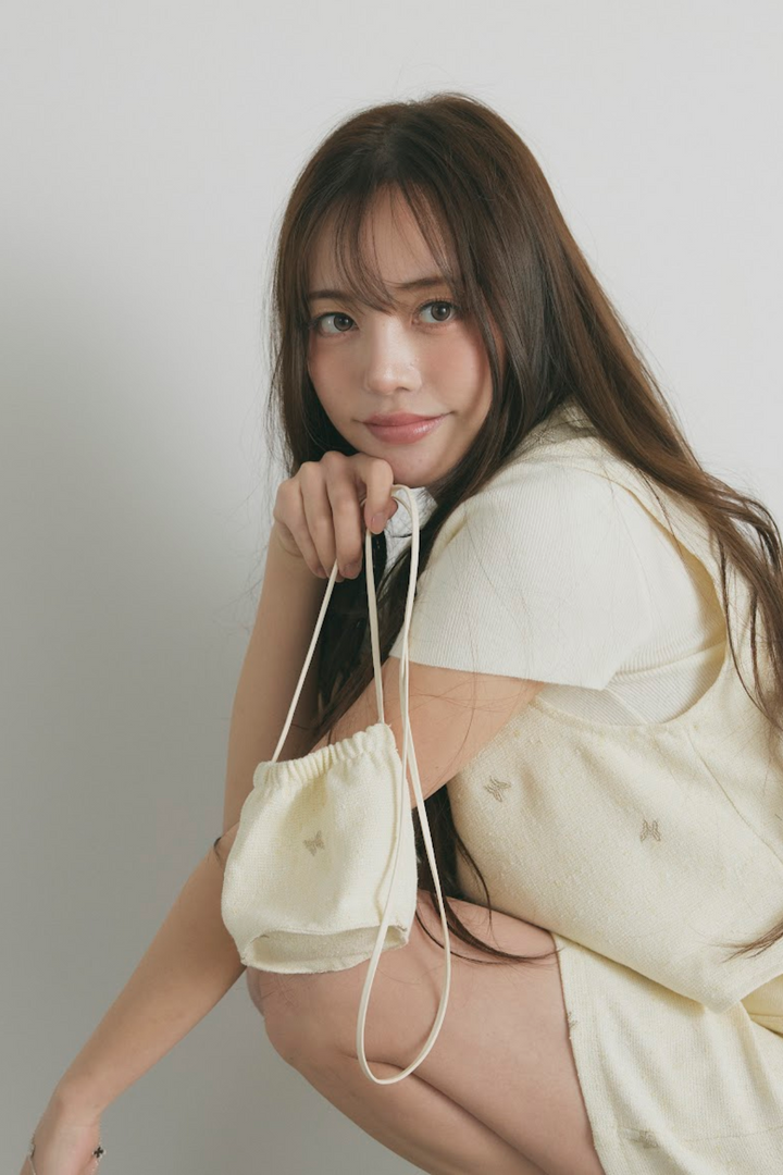 ジレセットアップ ＆ コンパクトTシャツ（ポーチ付）4点SET