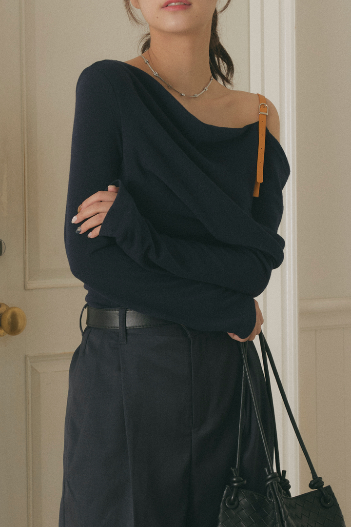 レザーベルトワンショルニット