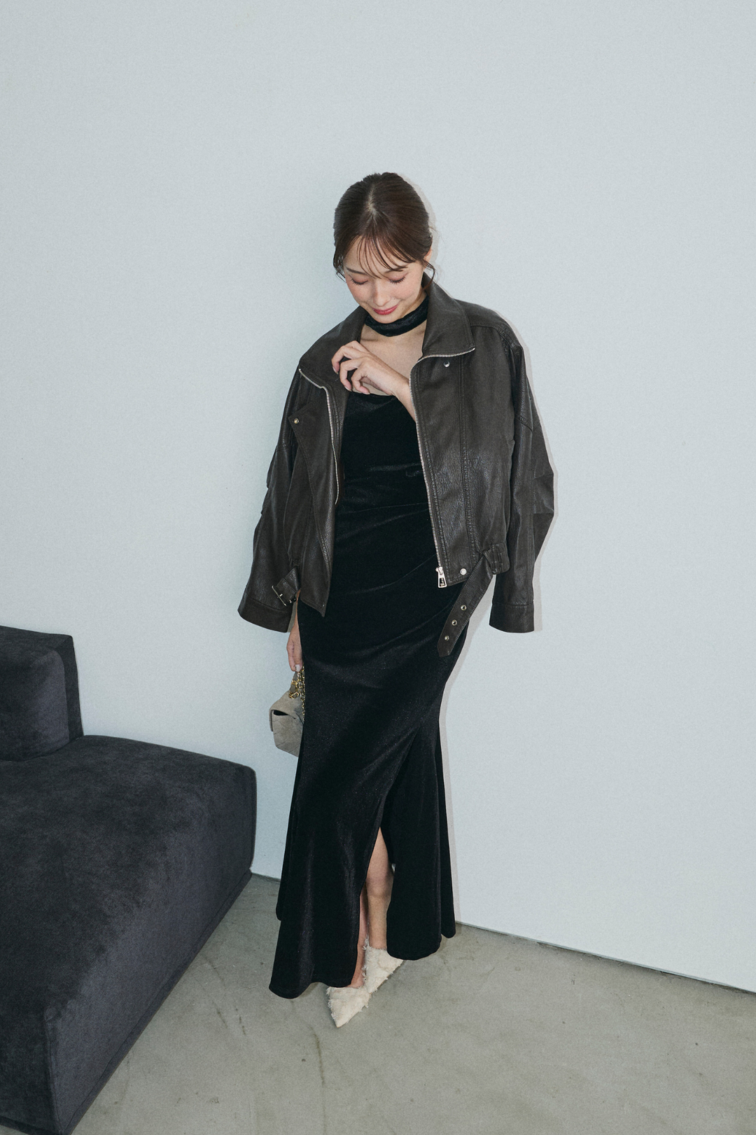 チョーカー付スリットワンピース