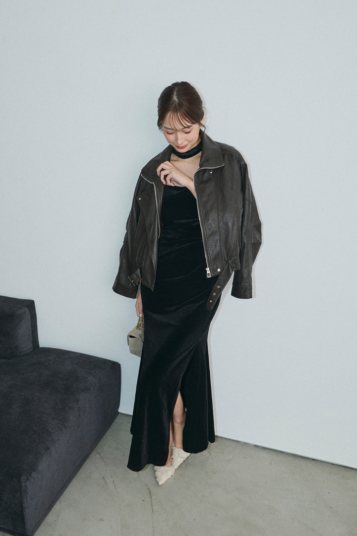 チョーカー付スリットワンピース