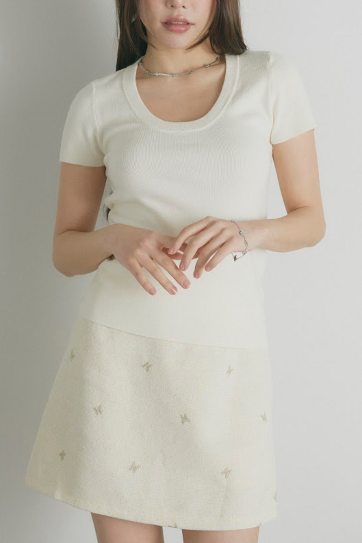 ジレセットアップ ＆ コンパクトTシャツ（ポーチ付）4点SET