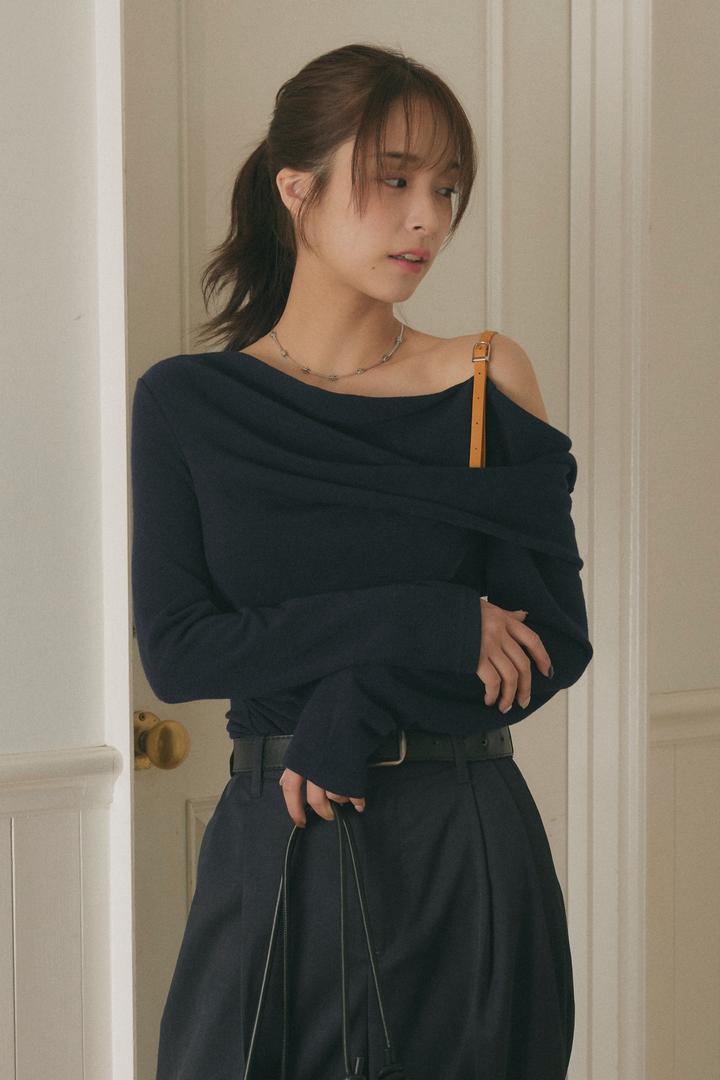 レザーベルトワンショルニット