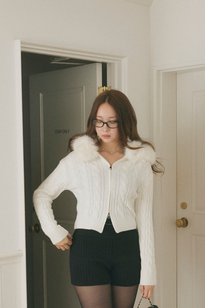 ファーフードパーカー