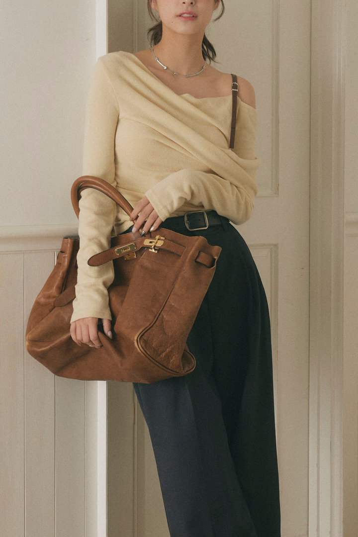 レザーベルトワンショルニット