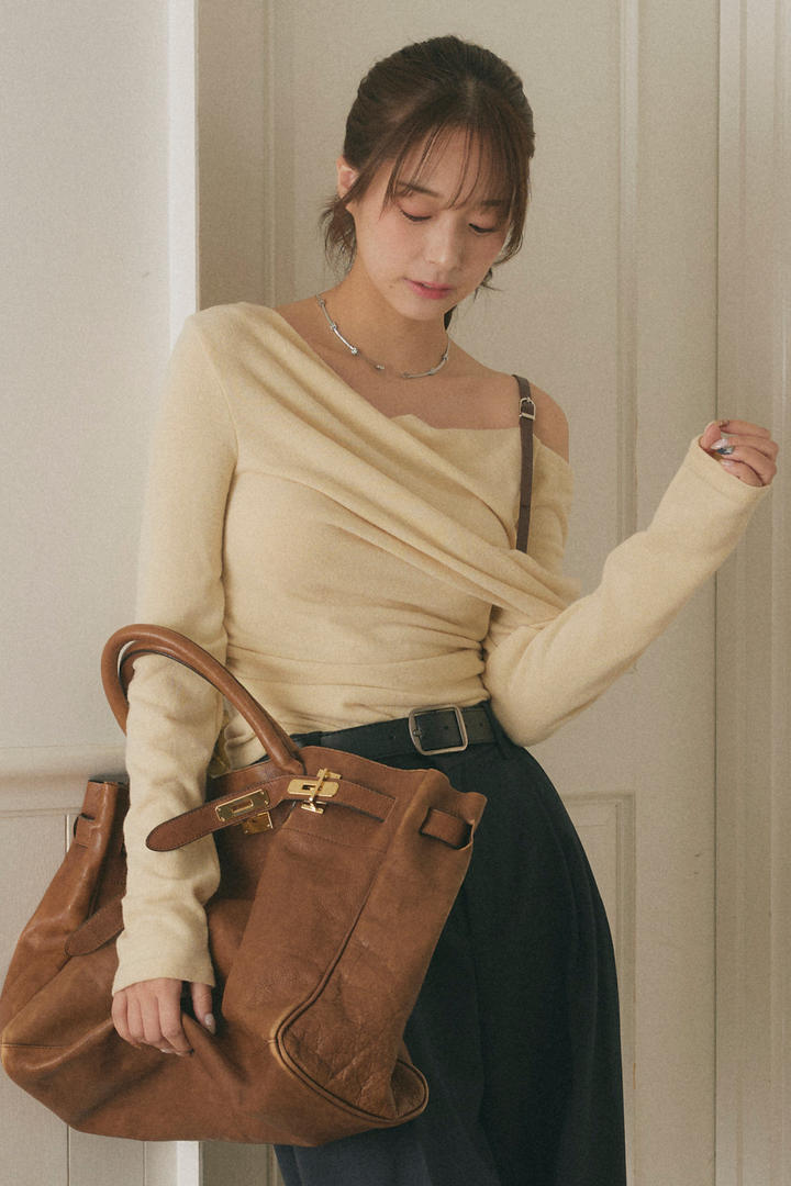 レザーベルトワンショルニット