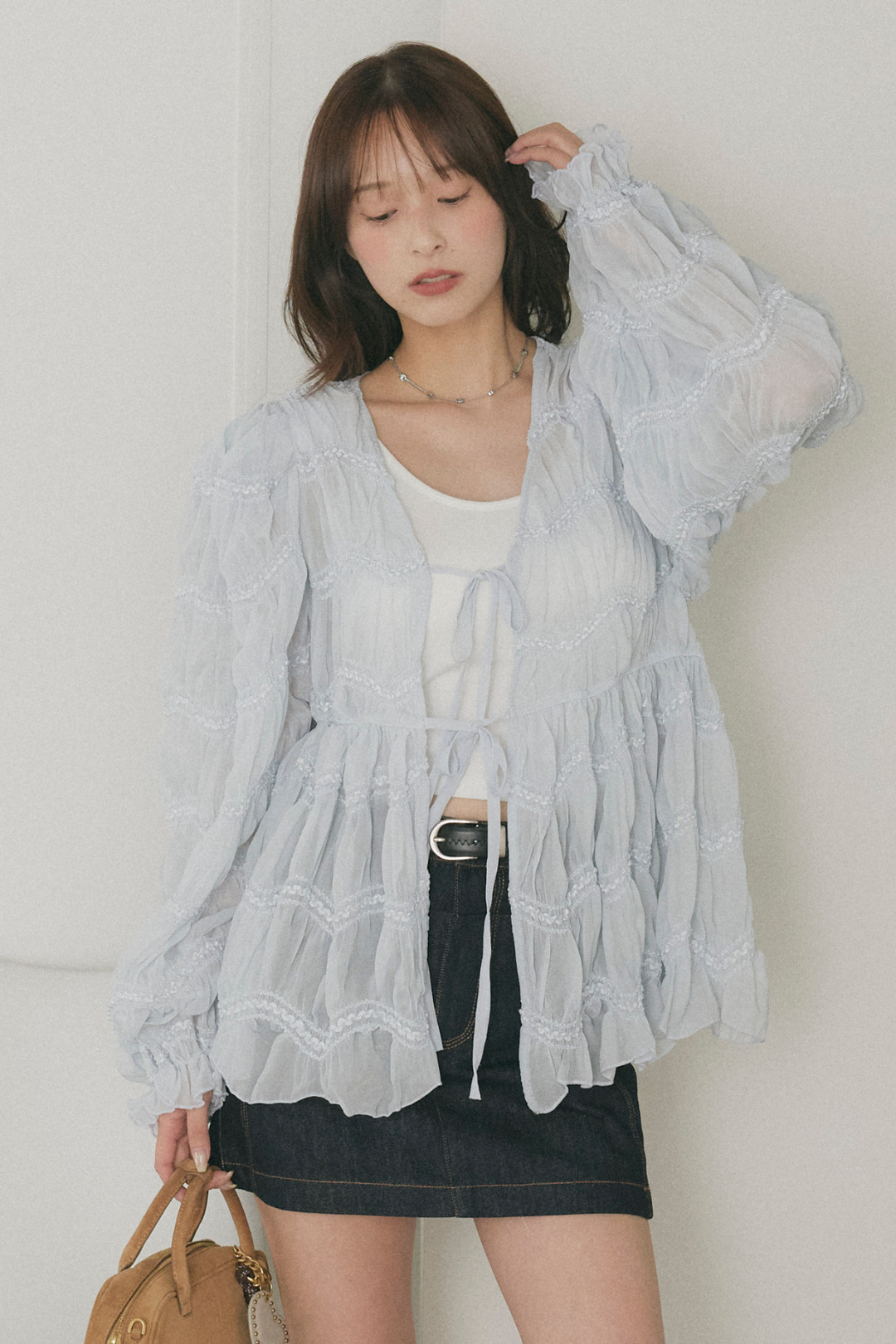 シャーリングシアーボリュームスリーブブラウス