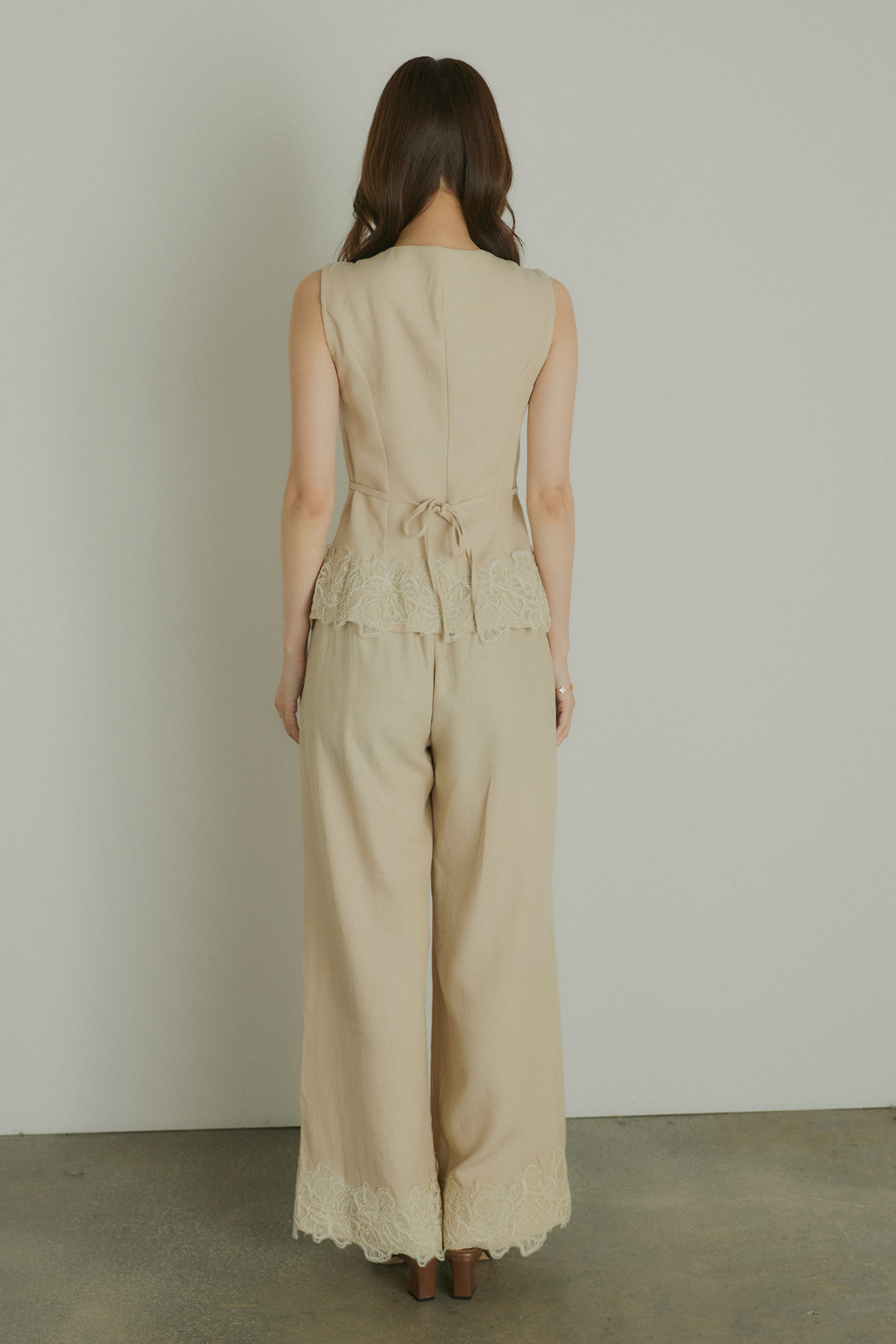 ヘムレーストップス×ワイドパンツ