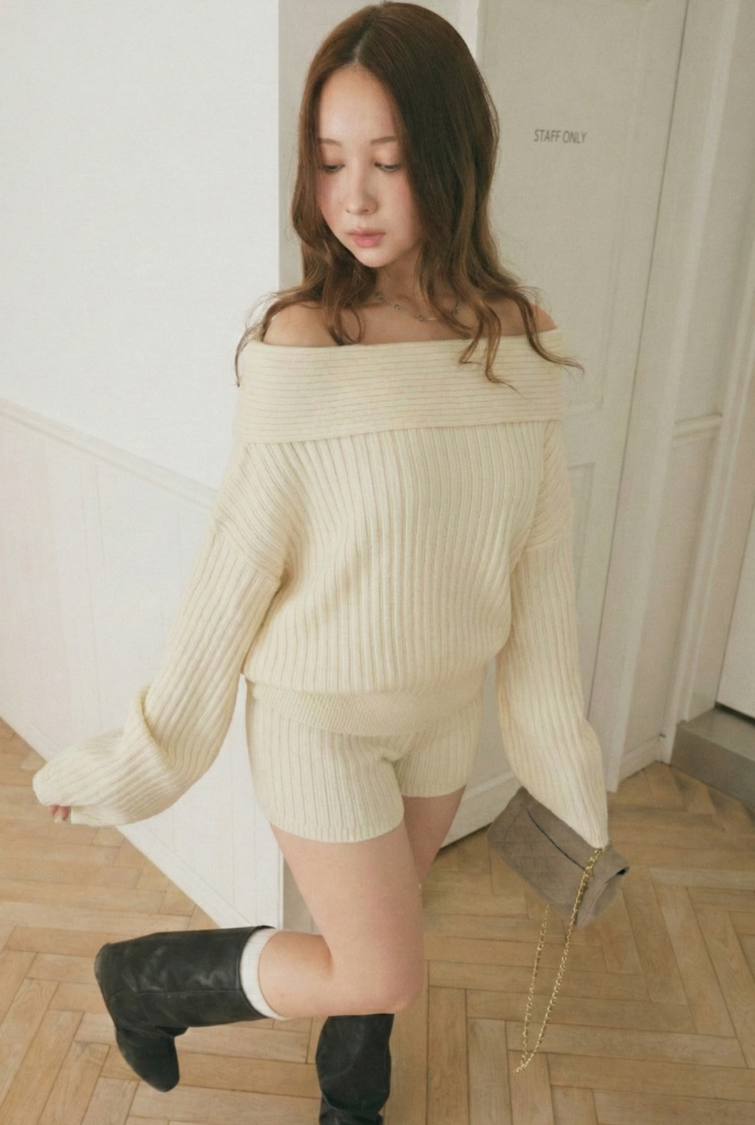 オフショルラインセーターセットアップ