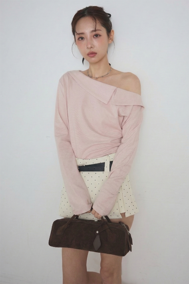 襟付アシンメトリーオフショルトップス