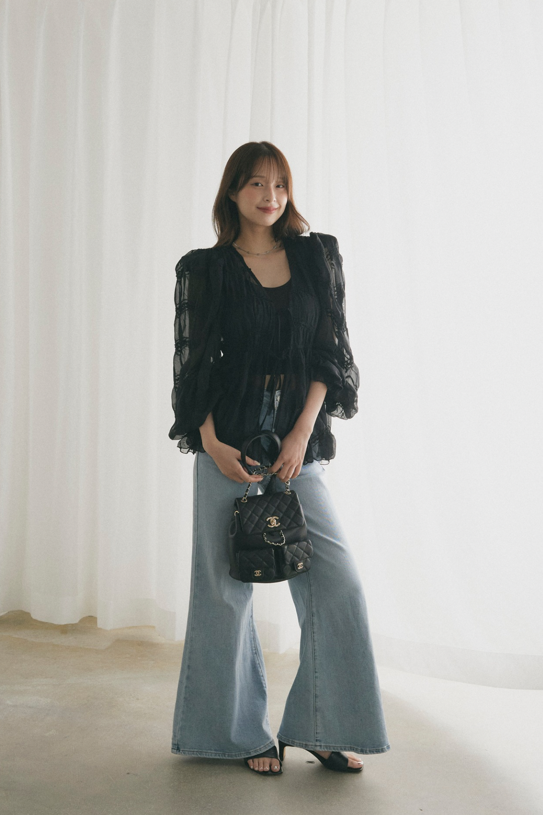 シャーリングシアーボリュームスリーブブラウス