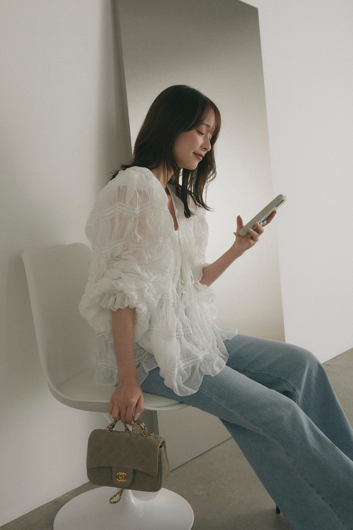 シャーリングシアーボリュームスリーブブラウス