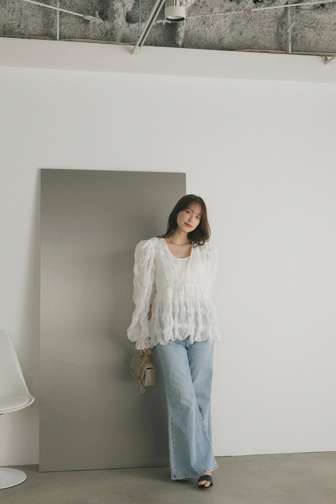 シャーリングシアーボリュームスリーブブラウス