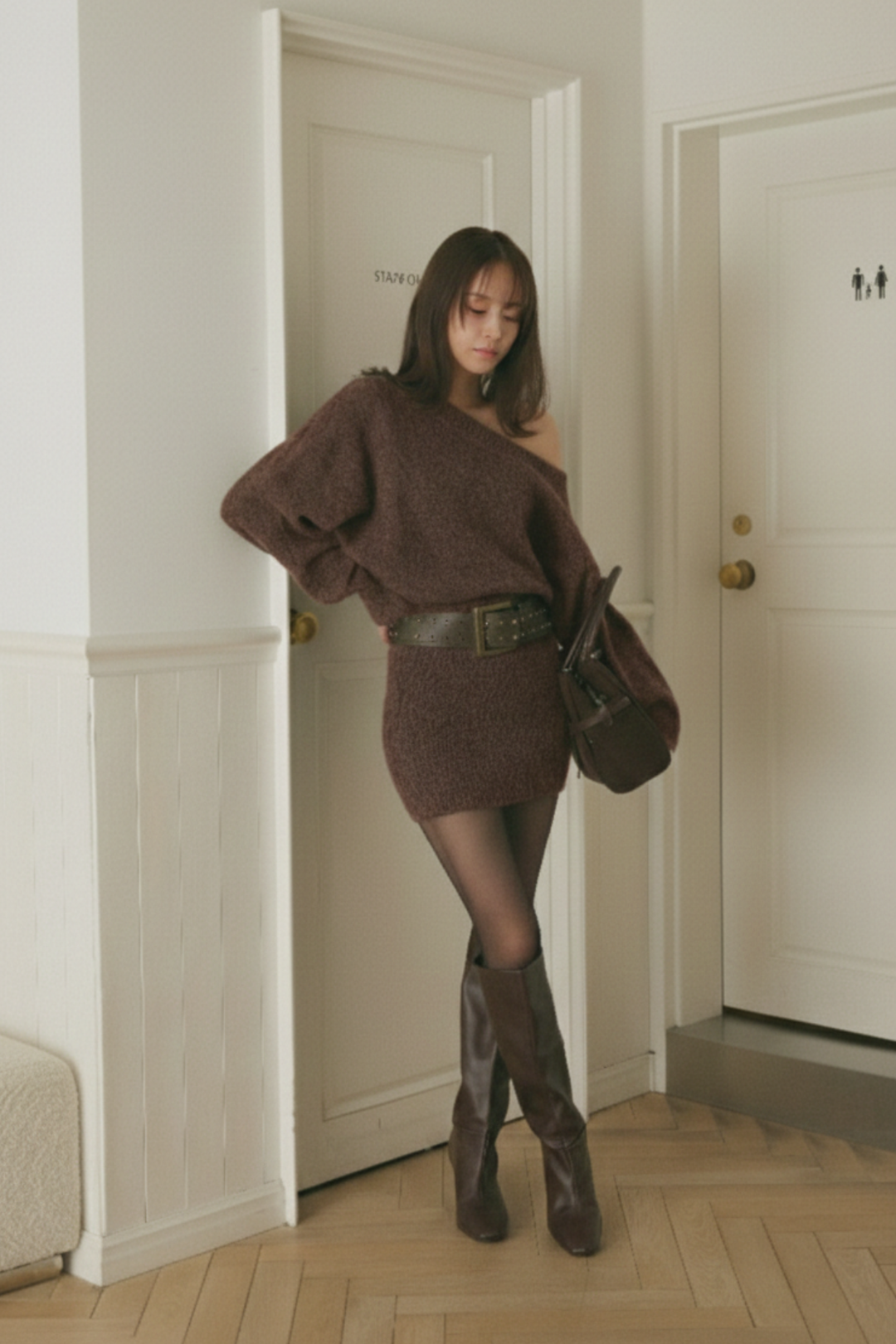 ベルト付きワンショルダーニットワンピース