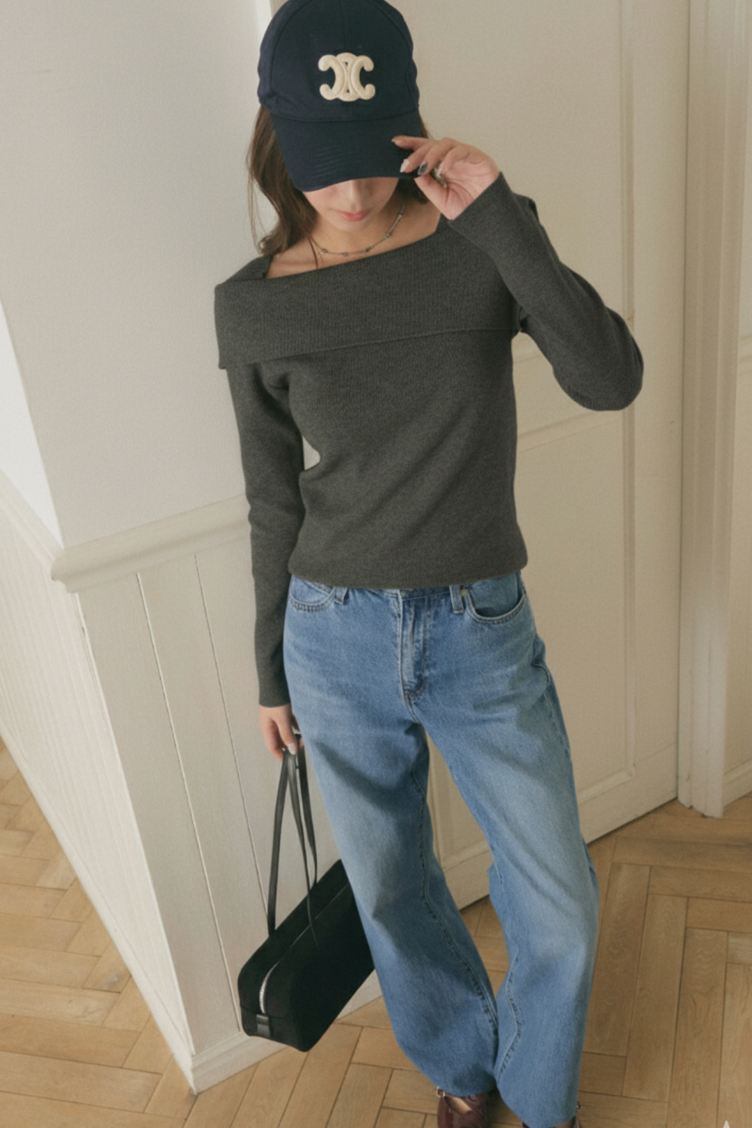 アシンメトリーオフショルルックニット