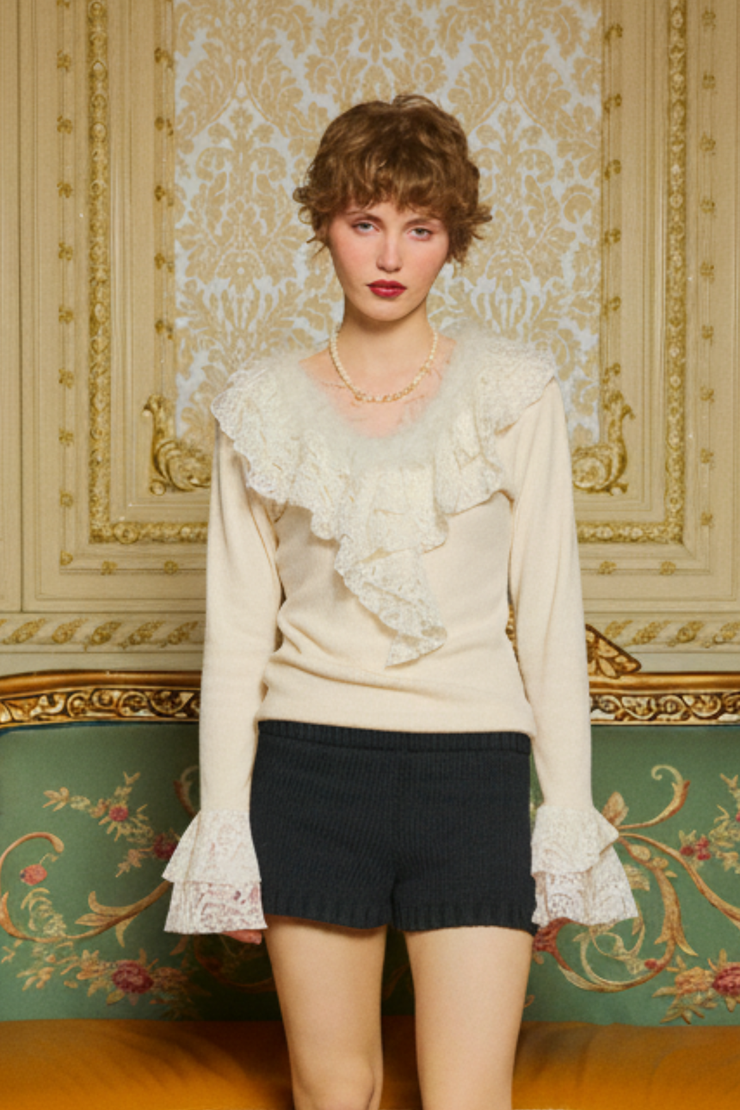 フェザーレーストップス