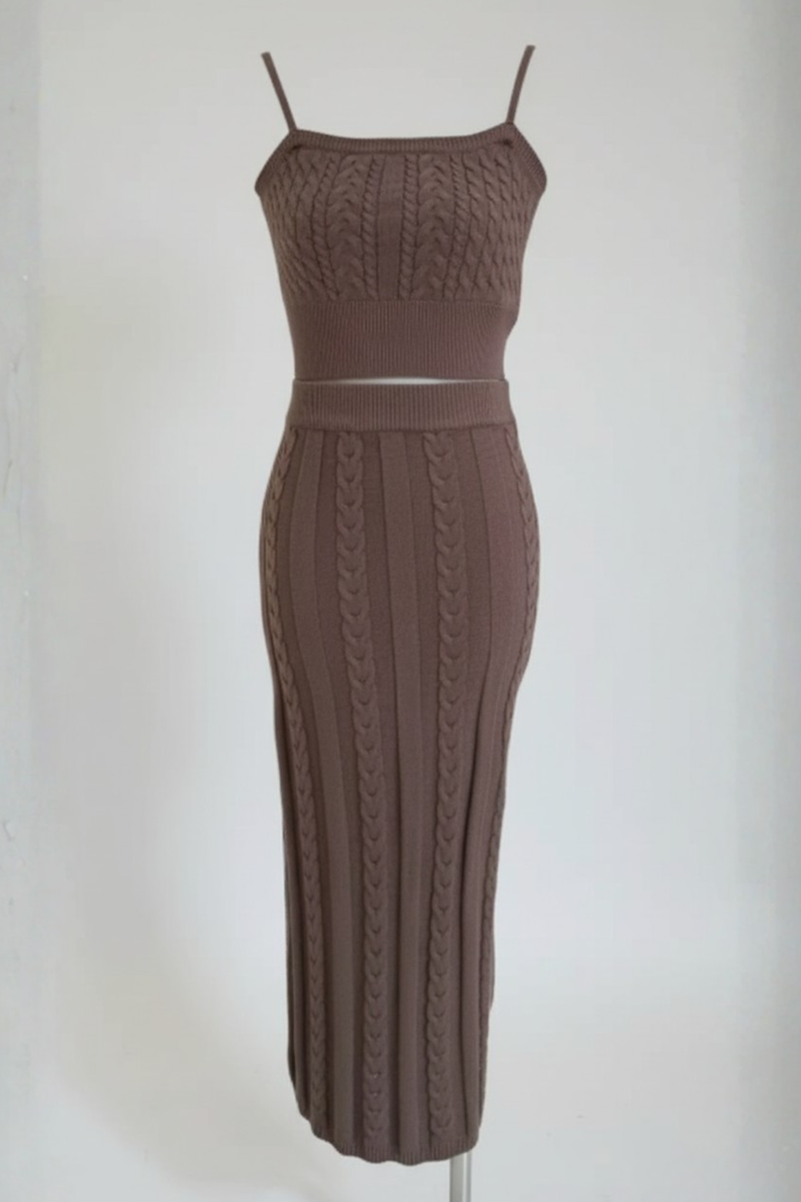 ケーブルニットキャミセットアップ